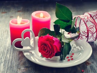 Пазл «Свечи и роза»