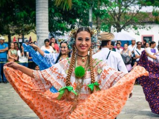 Rompecabezas «Dancing in Costa Rica»