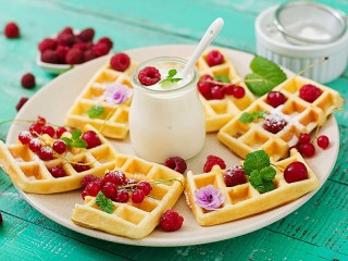 Jigsaw Puzzle «A plate of waffles»