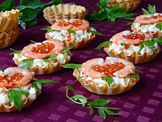 Slagalica «Tartlets with caviar»