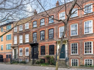 Jigsaw Puzzle «Townhouse in London»