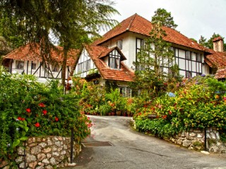 Jigsaw Puzzle «The Smokehouse Hotel»
