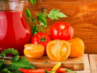Jigsaw Puzzle «Tomato drink»
