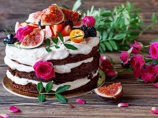 Jigsaw Puzzle «Cake with berries»