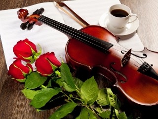 Пазл «Three roses and a violin»