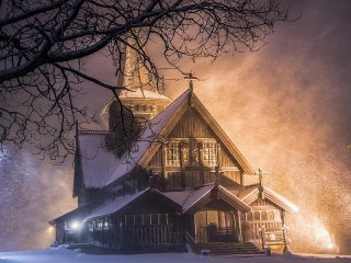 Rompicapo «Church by night»