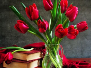 Пазл «Цветы и книги»