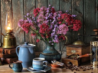 Jigsaw Puzzle «Flowers and lamp»