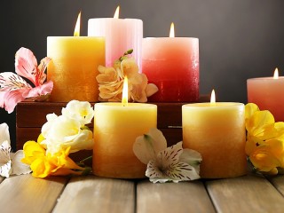 Пазл «Цветы и свечи»