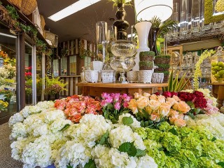 Jigsaw Puzzle «Flower shop»