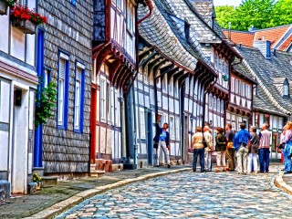 Puzzle «Tourists in Goslar»