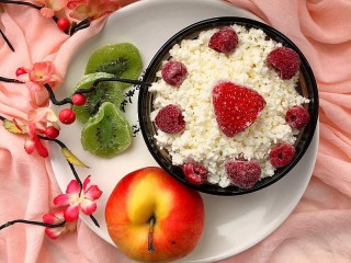 Слагалица «Cottage cheese and fruit»