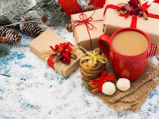 Jigsaw Puzzle «Refreshments and gifts»