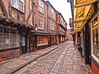 Puzzle «Street in York»