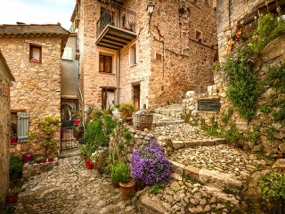 Jigsaw Puzzle «Small street in Saint-Agnes»