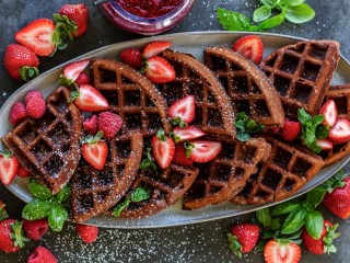 Jigsaw Puzzle «Waffles and berries»