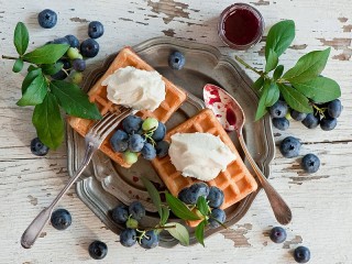 Quebra-cabeça «Waffles with blueberries»