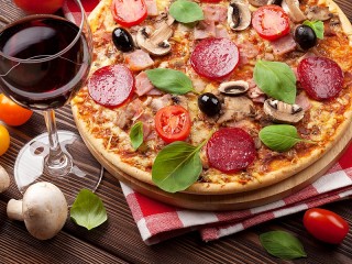 Пазл «Вино и пицца»