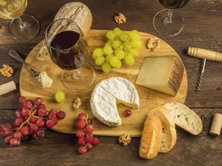 Puzzle «Wine with cheese»