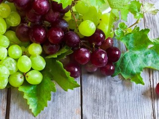 Jigsaw Puzzle «Grapes»