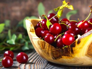 Jigsaw Puzzle «Cherry in a tub»