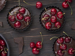 Jigsaw Puzzle «Chocolate-covered cherries»