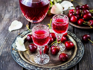 Slagalica «Cherry liqueur»