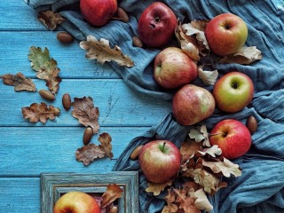 Jigsaw Puzzle «Apples»