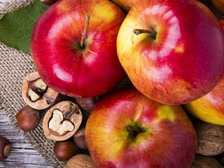 Zagadka «Apples and nuts»