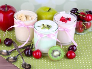 Пазл «Йогурты с фруктами»