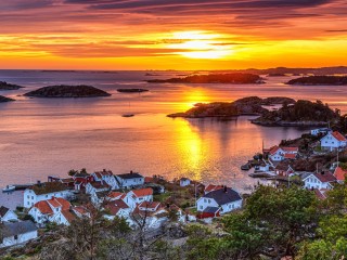 Jigsaw Puzzle «Sunset over Arendal»