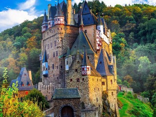 Jigsaw Puzzle «Eltz castle»