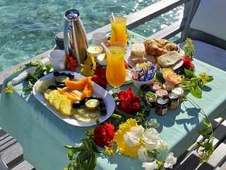 Jigsaw Puzzle «Breakfast on the deck»