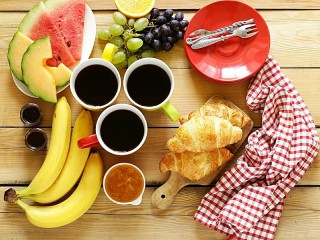 Пазл «Завтрак на троих»