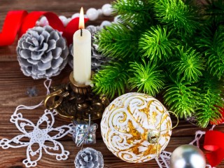 Jigsaw Puzzle «Golden ball and candle»