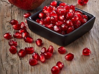 Пазл «Pomegranate seeds»