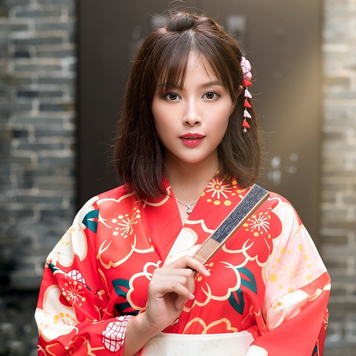Микако Чжан в кимоно