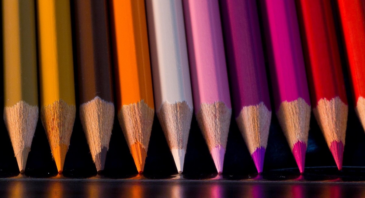 Ten pencils. 10 Цветных карандашей. Пазл карандашом. Одноцветные карандаши. Нюдовые разноцветные карандаши.