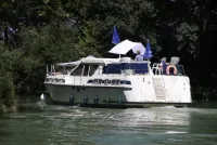 Zagadka  houseboat