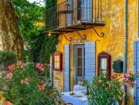 Puzzle Restaurant La Petite Maison