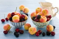 Jigsaw Puzzle Apricots and berries