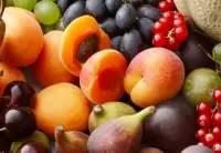 Zagadka Apricots and berries