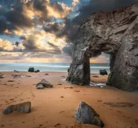 Puzzle Arch on the beach
