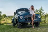 Jigsaw Puzzle Car and girl