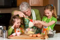 Слагалица Grandma with grandchildren