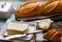 Rompecabezas baguette with butter
