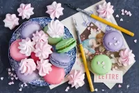 Jigsaw Puzzle Meringue and macaroons