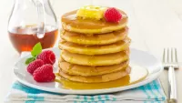 Слагалица Pancakes and raspberry