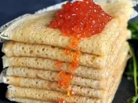 Bulmaca Pancakes and caviar