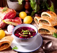 Puzzle Borsch with pies
